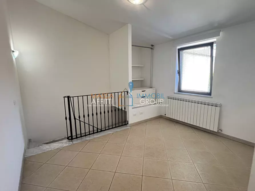 Immagine 17 di Trilocale in vendita  in Viale Giacomo Puccini 4 a Massa