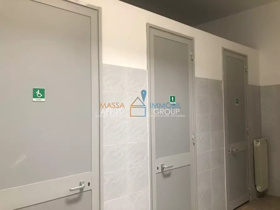 Immagine 15 di Ufficio in affitto  in Via Democrazia 7 a Massa