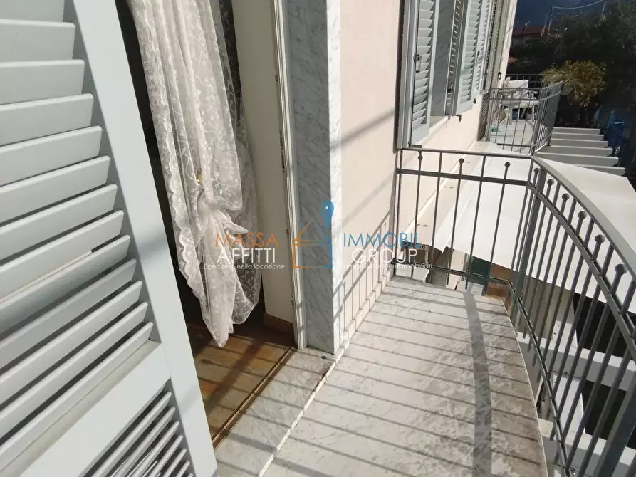 Immagine 18 di Porzione di casa in vendita  in Via Benedetto Croce 14 a Massa