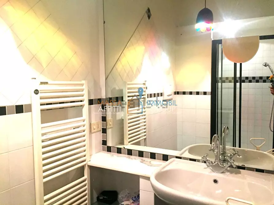 Immagine 15 di Pentalocale in vendita  in Via Eugenio chiesa 17 a Massa