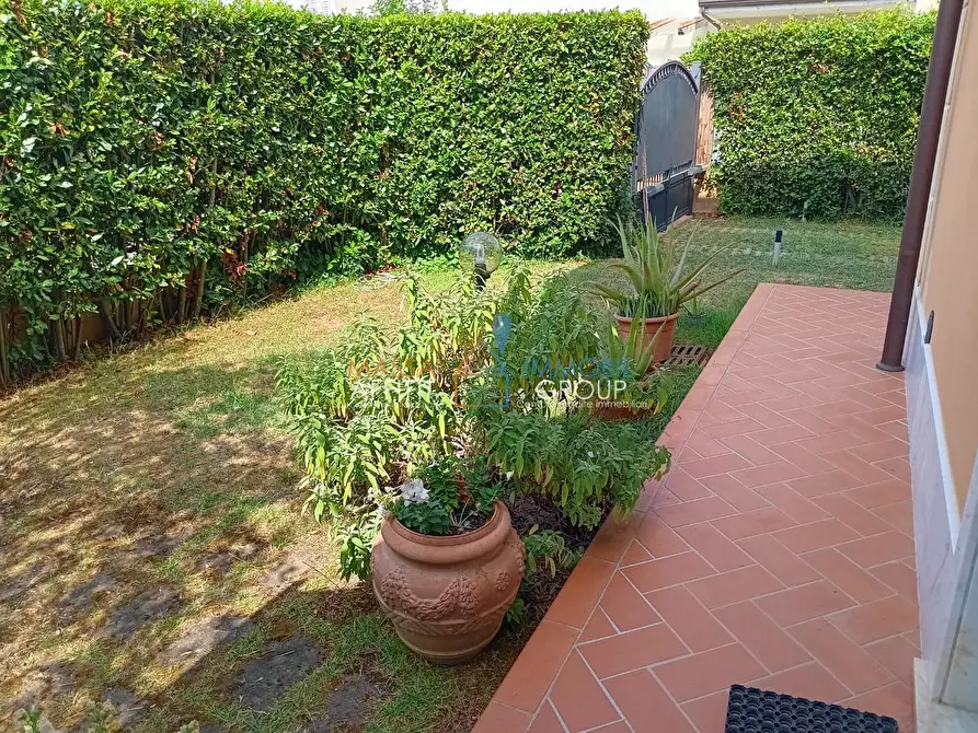 Immagine 21 di Villetta a schiera in vendita  in Via Stradella 106 a Massa