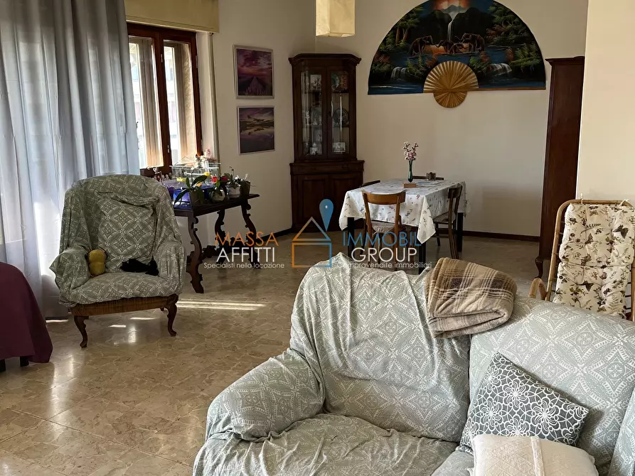 Immagine 3 di Pentalocale in vendita  in Piazza Gino Lucetti 11B a Carrara