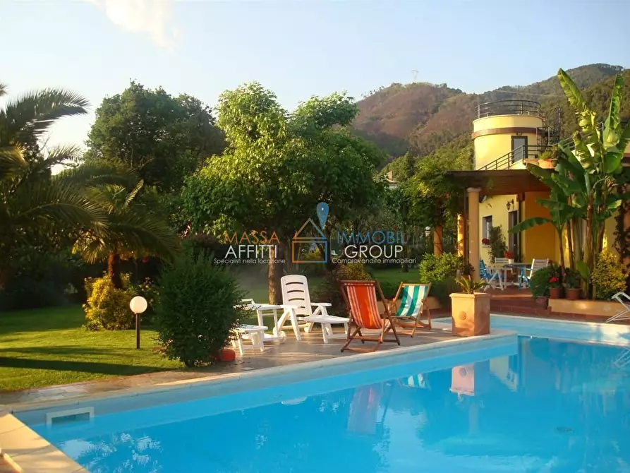 Immagine 5 di Villa in vendita  in Via Capannaccia a Montignoso