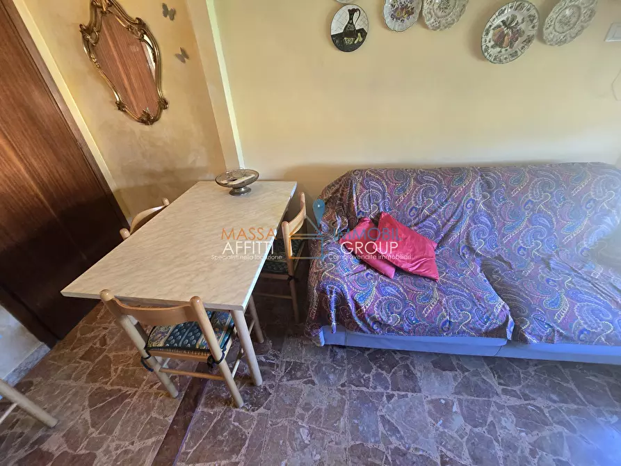 Immagine 4 di Bilocale in vendita  in Via Luni 60 a Massa