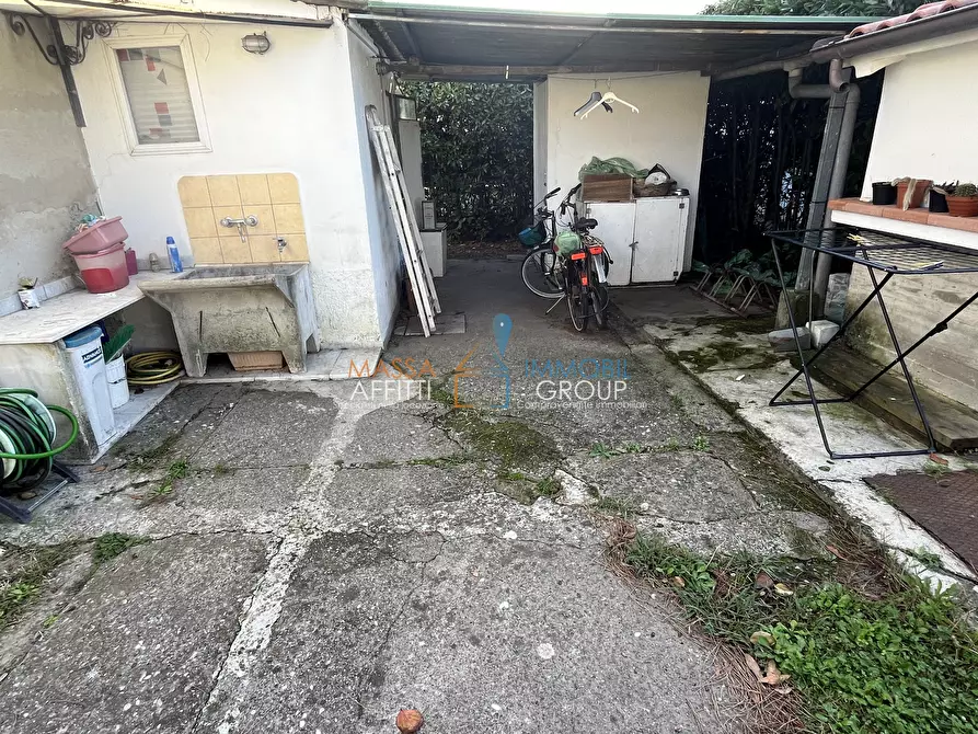 Immagine 4 di Casa indipendente in vendita  in Via Venezia 54 a Massa