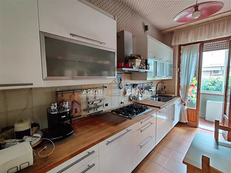 Immagine 7 di Pentalocale in vendita  in Via Ferdinando Rossi 12 a Massa