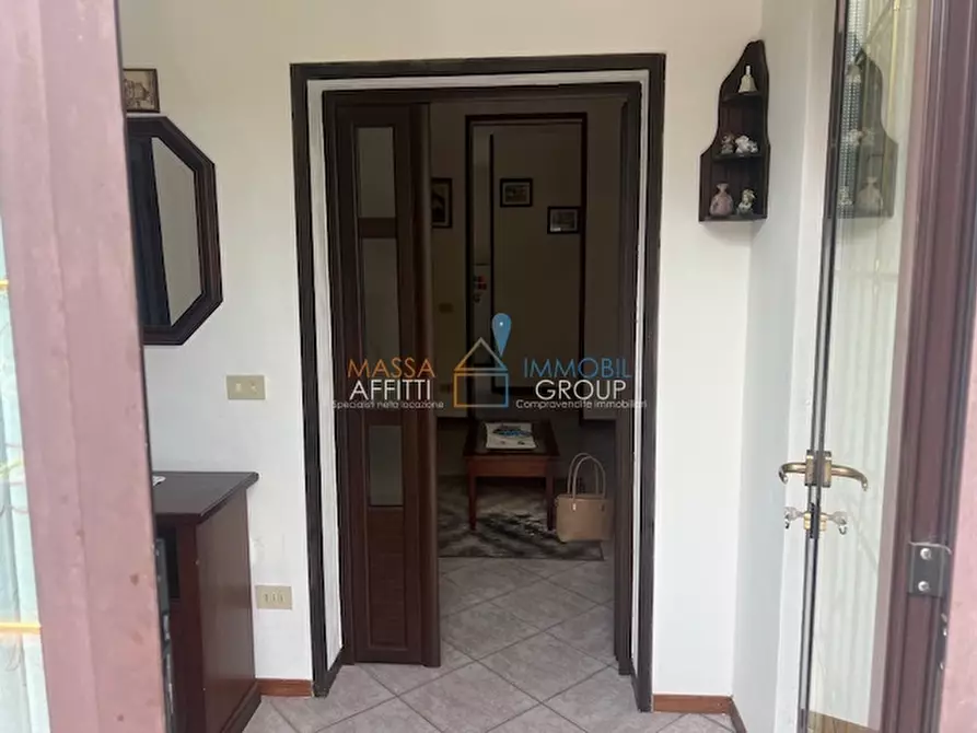 Immagine 5 di Porzione di casa in vendita  in Via Celia 1 a Massa