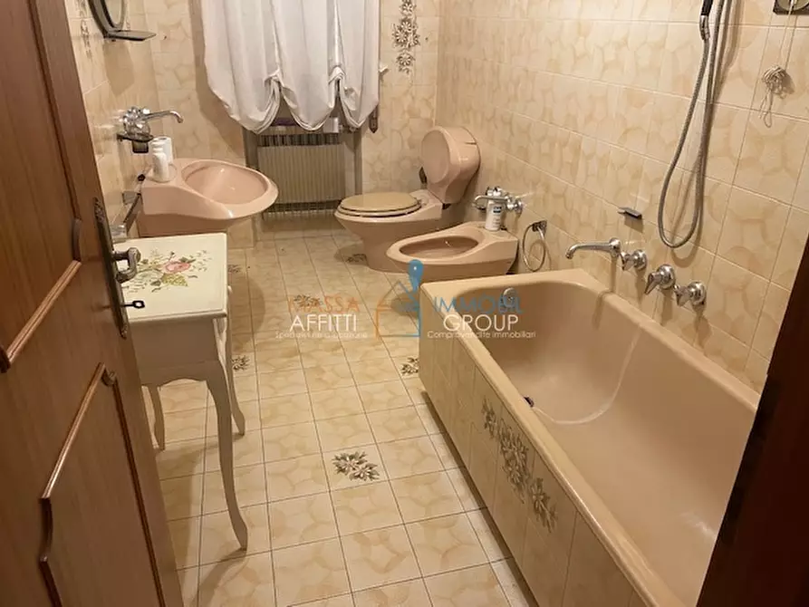 Immagine 22 di Porzione di casa in vendita  in Via San Vitale 58 a Massa