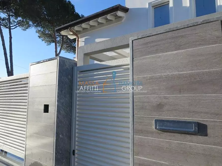 Immagine 73 di Villa in vendita  in Via XX Settembre 14 a Montignoso