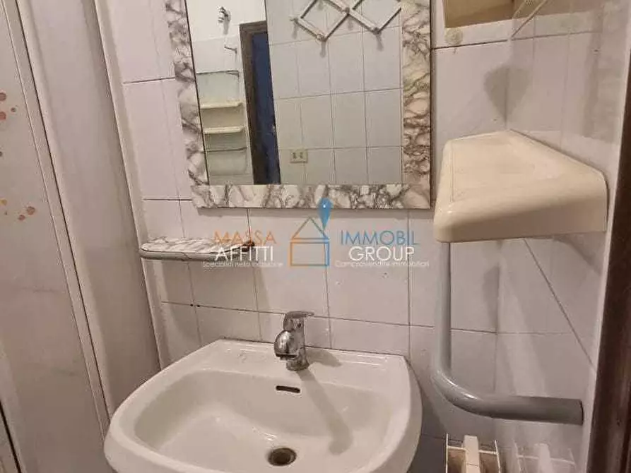 Immagine 13 di Trilocale in vendita  in Viale XX Settembre 31A a Carrara