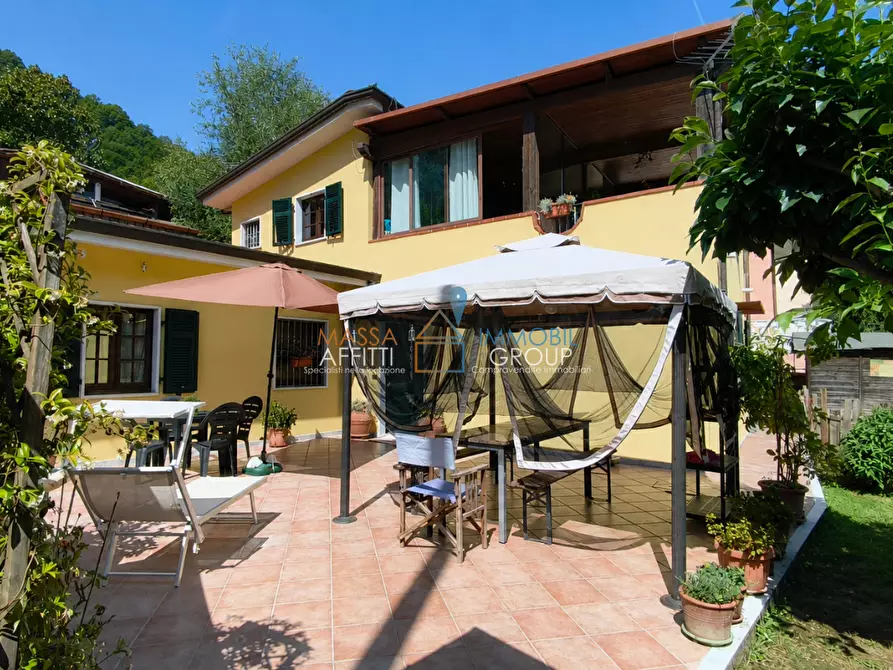 Immagine 1 di Porzione di casa in vendita  in Via Fantiscritti 24 a Carrara