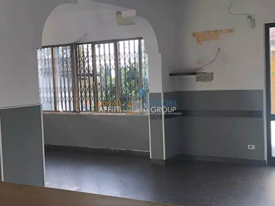 Immagine 10 di Locale commerciale in affitto  in Via Cervara 131 a Massa