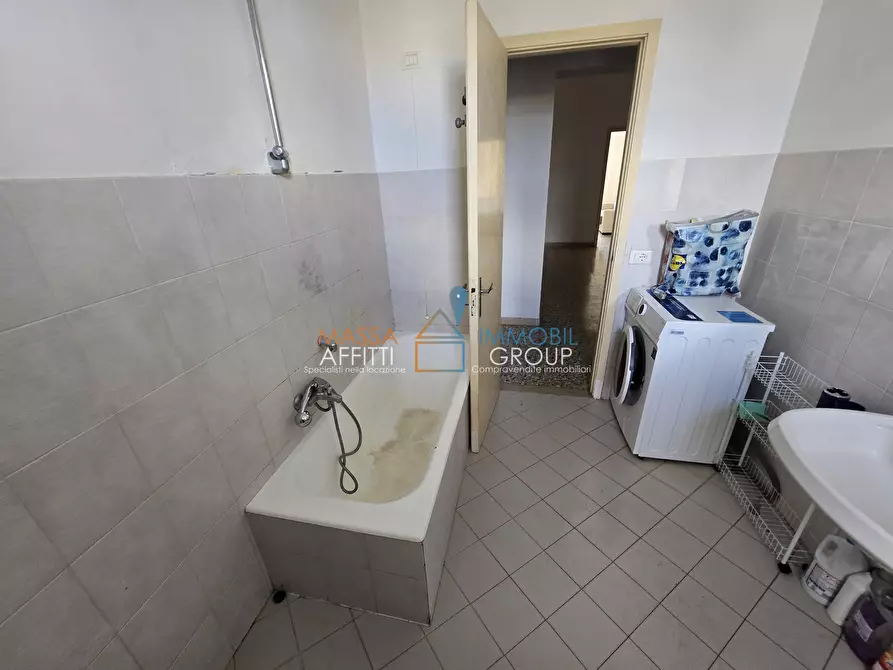 Immagine 17 di Pentalocale in affitto  in Via Giuseppe Garibaldi 10 a Carrara