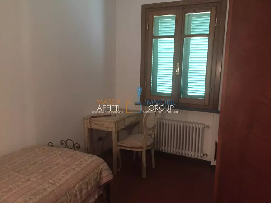 Immagine 10 di Villa in vendita  in Via dei Colli 88 a Massa