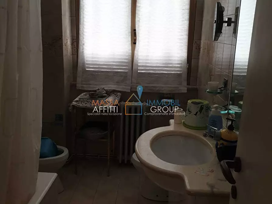 Immagine 21 di Appartamento in vendita  in Viale Roma 55 a Massa