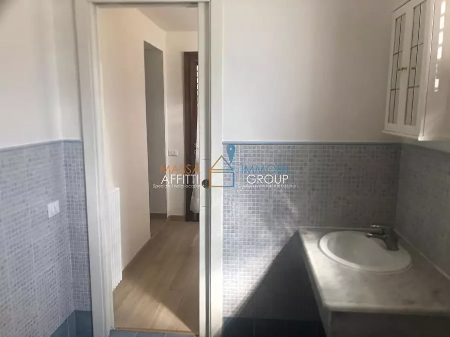 Immagine 26 di Villetta a schiera in affitto  in Viale della Repubblica 41 a Massa