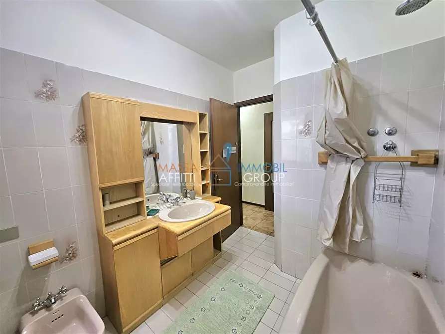 Immagine 19 di Quadrilocale in vendita  in Via Stradella 57 a Massa