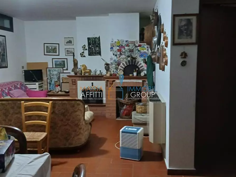 Immagine 4 di Villetta a schiera in vendita  in Via Venezia 42 a Massa