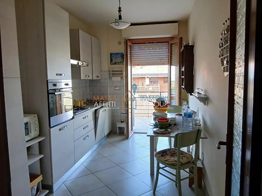 Immagine 14 di Quadrilocale in vendita  in Via Marina Vecchia 92 a Massa