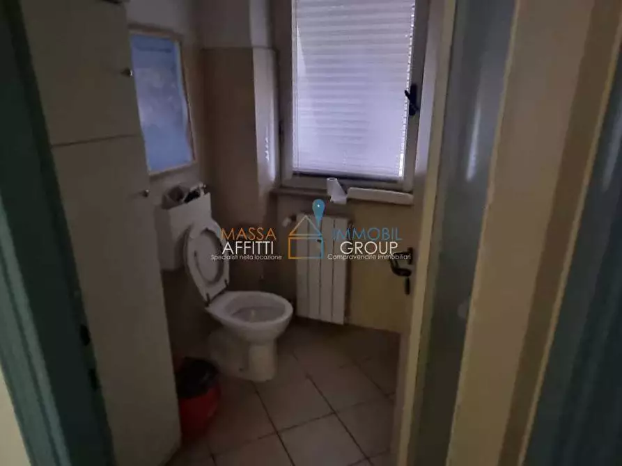 Immagine 2 di Pentalocale in vendita  in Viale Eugenio Chiesa 60 a Massa