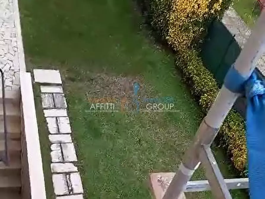 Immagine 43 di Appartamento in vendita  in Via delle Pinete 87 a Massa