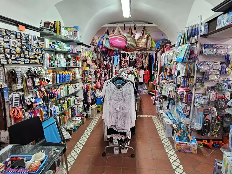 Immagine 4 di Locale commerciale in affitto  in Via Antonio Gramsci 37 a Alassio