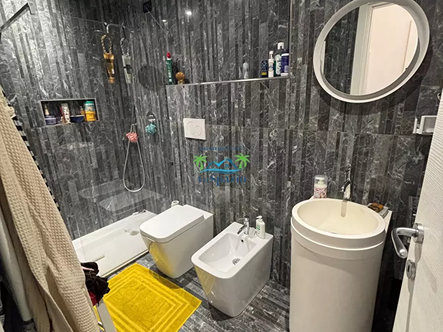 Immagine 21 di Trilocale in vendita  in strada della colla 50 a Andora