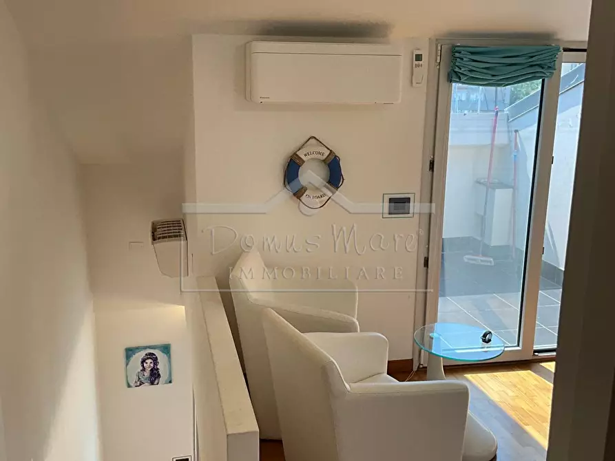 Immagine 10 di Trilocale in affitto  a Savona