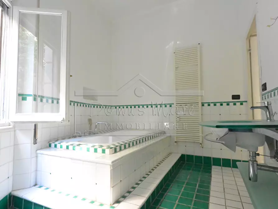 Immagine 26 di Pentalocale in vendita  in Via Montegrappa 4 a Savona