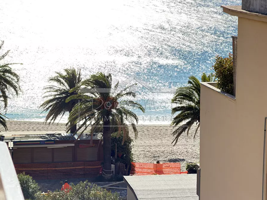 Immagine 1 di Bilocale in vendita  in Vico delle Stelle 29 a Savona