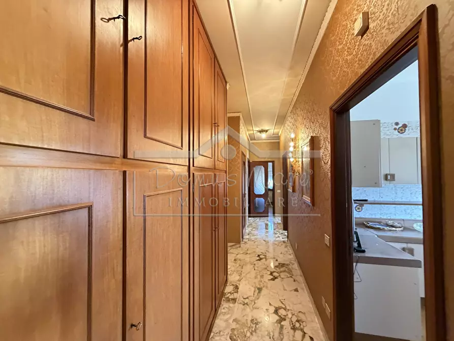 Immagine 10 di Pentalocale in vendita  a Savona