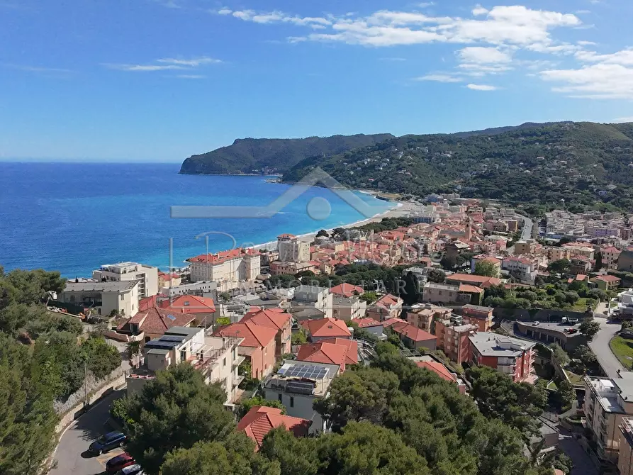 Immagine 45 di Villa in vendita  in Via Laiolo 50 a Spotorno