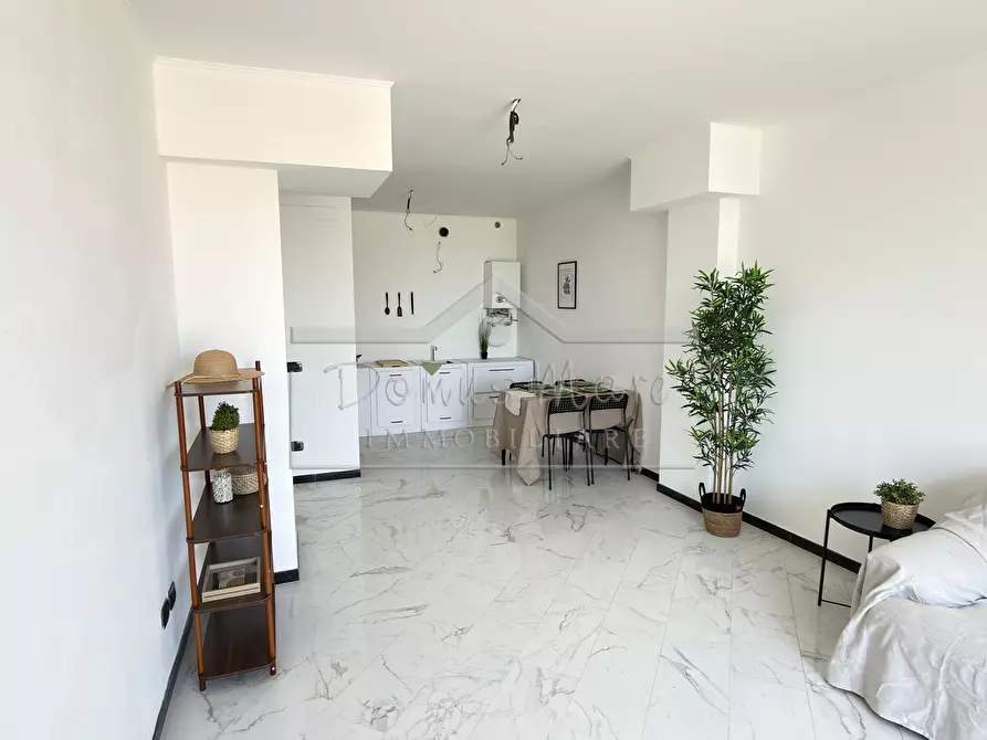 Immagine 20 di Quadrilocale in vendita  in Via Nizza 44 a Savona