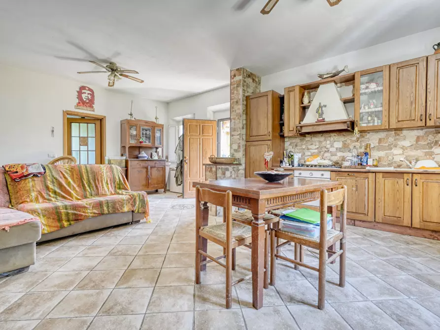 Immagine 3 di Porzione di casa in vendita  in Via Pian delle Tregge a Collesalvetti