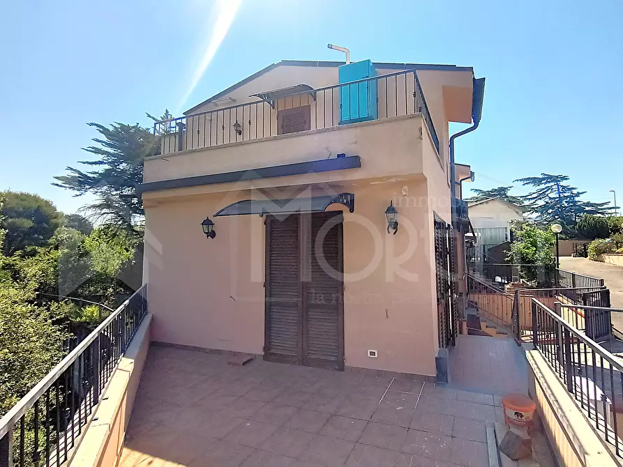 Immagine 13 di Villetta a schiera in vendita  in Via del Pino a Livorno