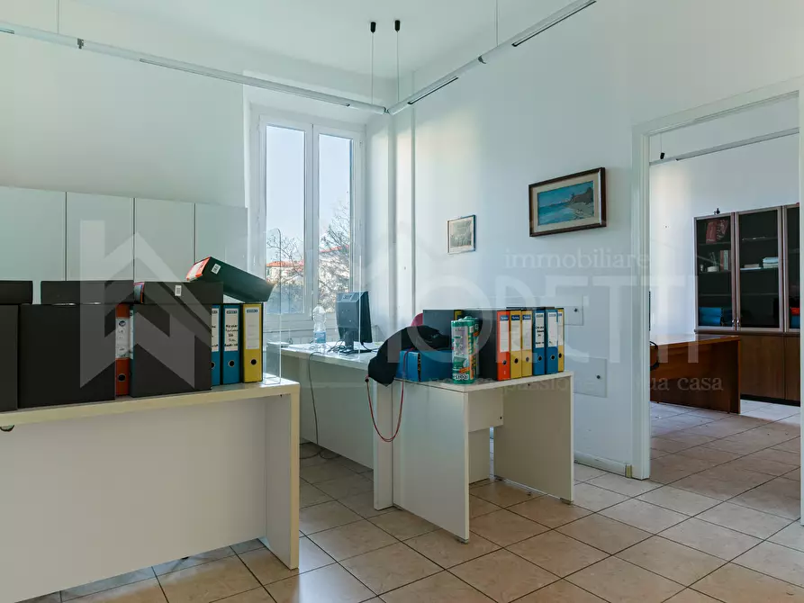 Immagine 31 di Pentalocale in vendita  in Corso Giuseppe Mazzini a Livorno