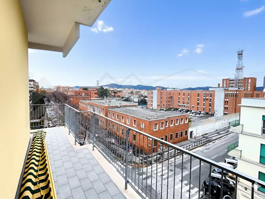 Immagine 10 di Pentalocale in vendita  in Viale Mameli a Livorno