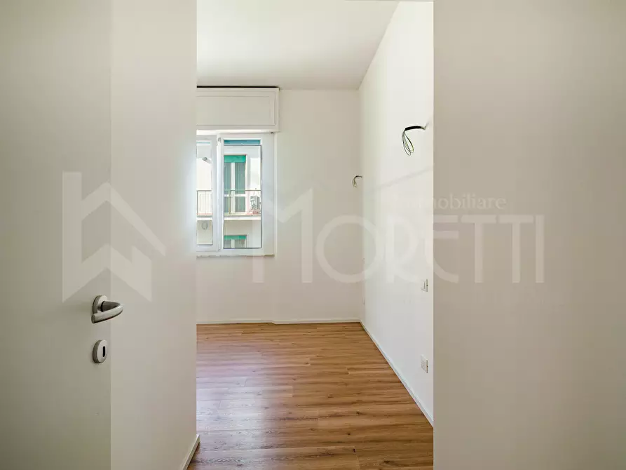 Immagine 47 di Pentalocale in vendita  in Via Costanzo Ebat a Livorno