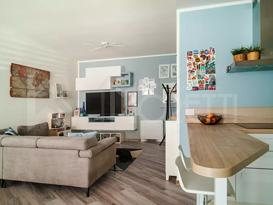 Immagine 10 di Trilocale in vendita  in Via Lazzara Giovanni a Livorno