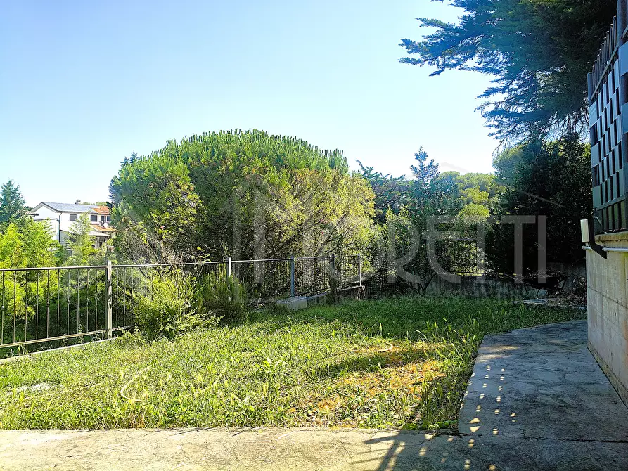 Immagine 7 di Villetta a schiera in vendita  in Via del Pino a Livorno