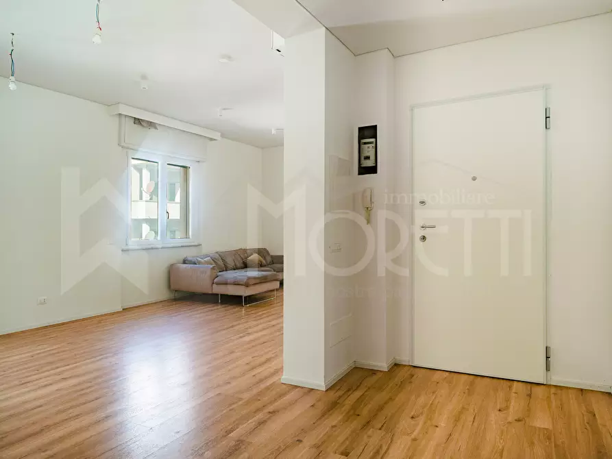 Immagine 21 di Pentalocale in vendita  in Via Costanzo Ebat a Livorno