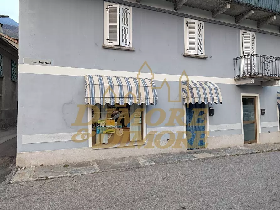 Immagine 2 di Locale commerciale in vendita  a Premosello-Chiovenda