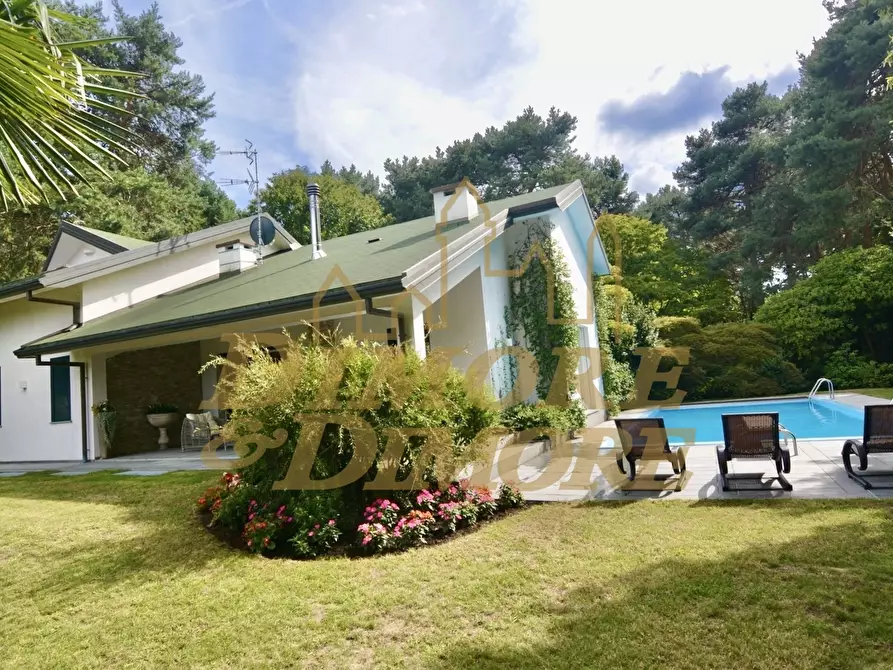 Immagine 10 di Villa in vendita  a Ranco