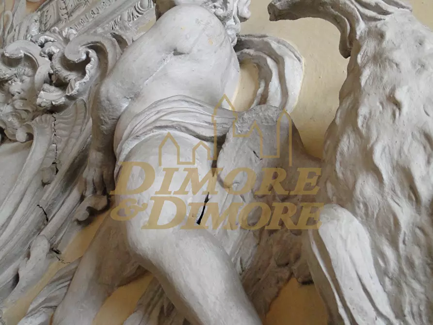 Immagine 40 di Villa in vendita  a Varese