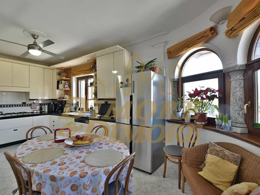 Immagine 14 di Villa in vendita  a Verbania