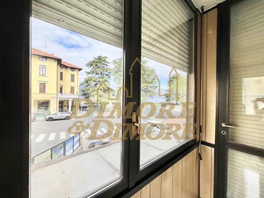 Immagine 10 di Trilocale in vendita  in Piazza Garibaldi 10 a Luino