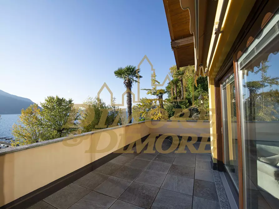 Immagine 12 di Villa in vendita  a Ghiffa