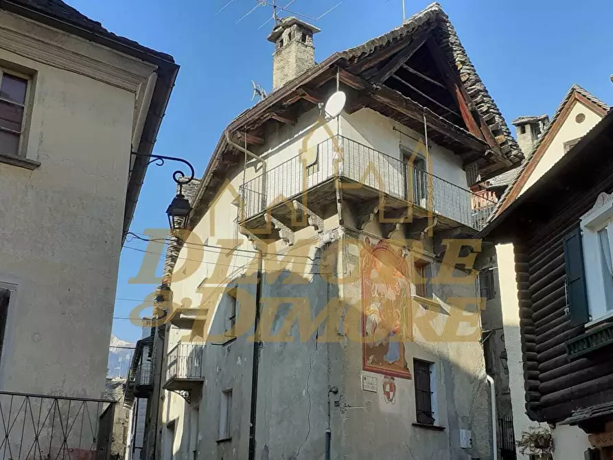 Immagine 29 di Trilocale in vendita  a Craveggia