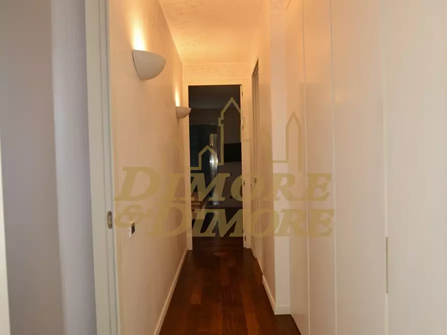 Immagine 43 di Villa in vendita  a Ranco