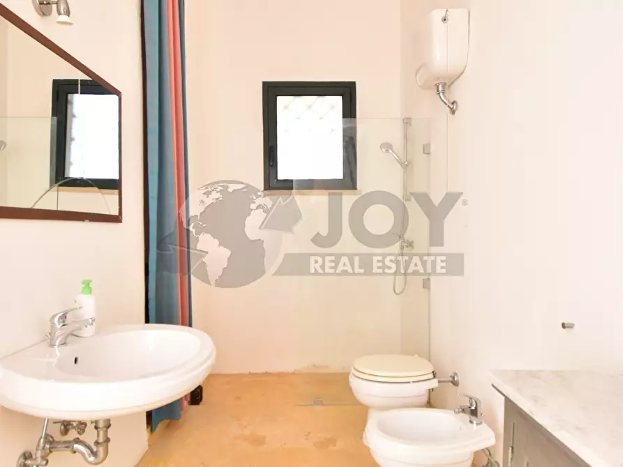 Immagine 35 di Villa in vendita  in Via Carlo Donat Cattin 63 a Specchia